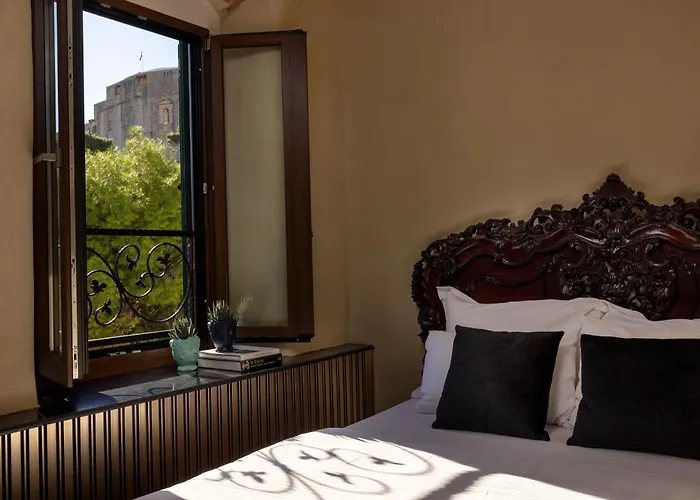 Pervicacia Lux Appartement *