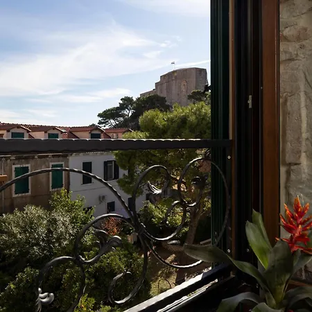 Pervicacia Lux Apartament *